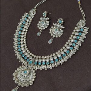 SET Active Silver Necklace with Blue Accents